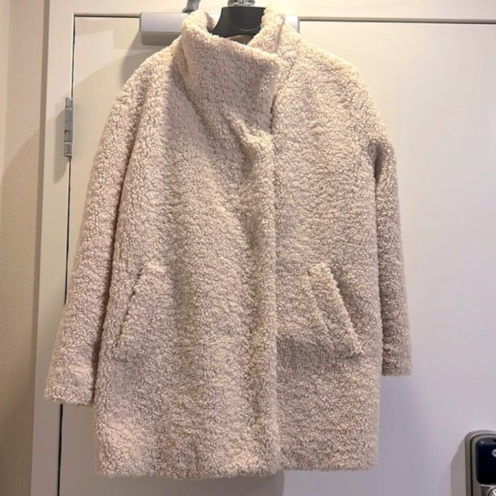 Banana republic Teddy coat cream color size XS